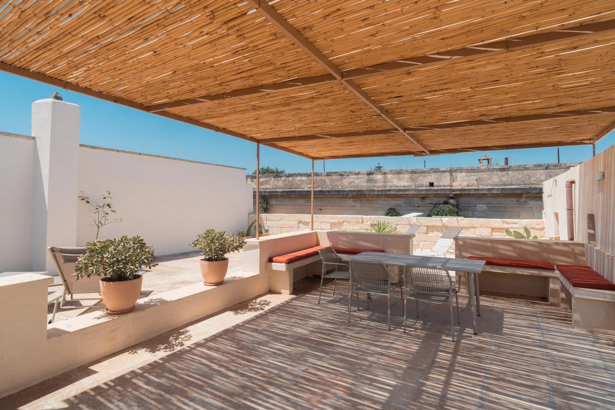 Lotus Apartment & Rooftop By Residence Colibri Lecce Exteriör bild