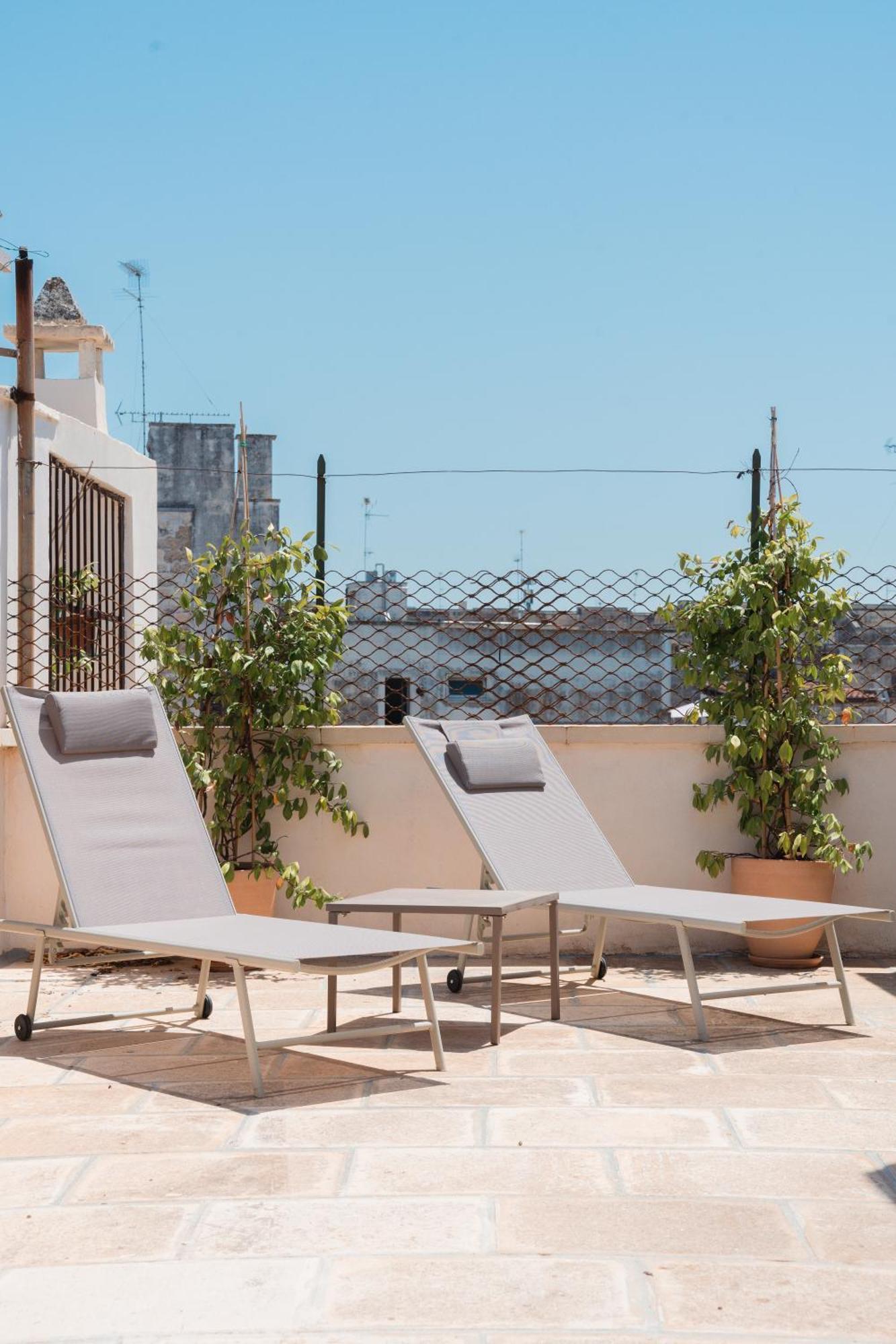 Lotus Apartment & Rooftop By Residence Colibri Lecce Exteriör bild