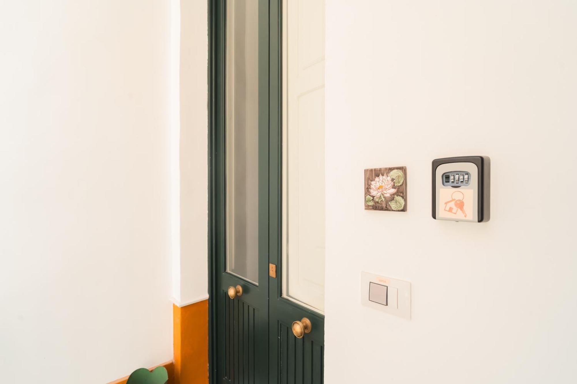 Lotus Apartment & Rooftop By Residence Colibri Lecce Exteriör bild